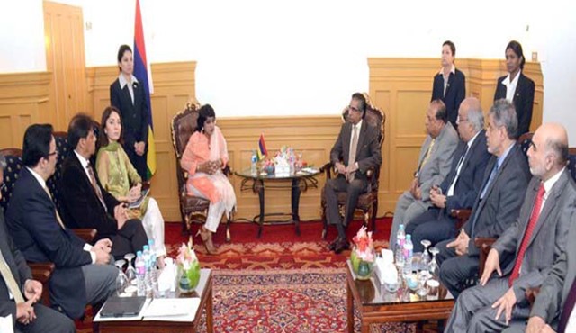 The President of the Republic of Mauritius meets with the Private Sector of Pakistan