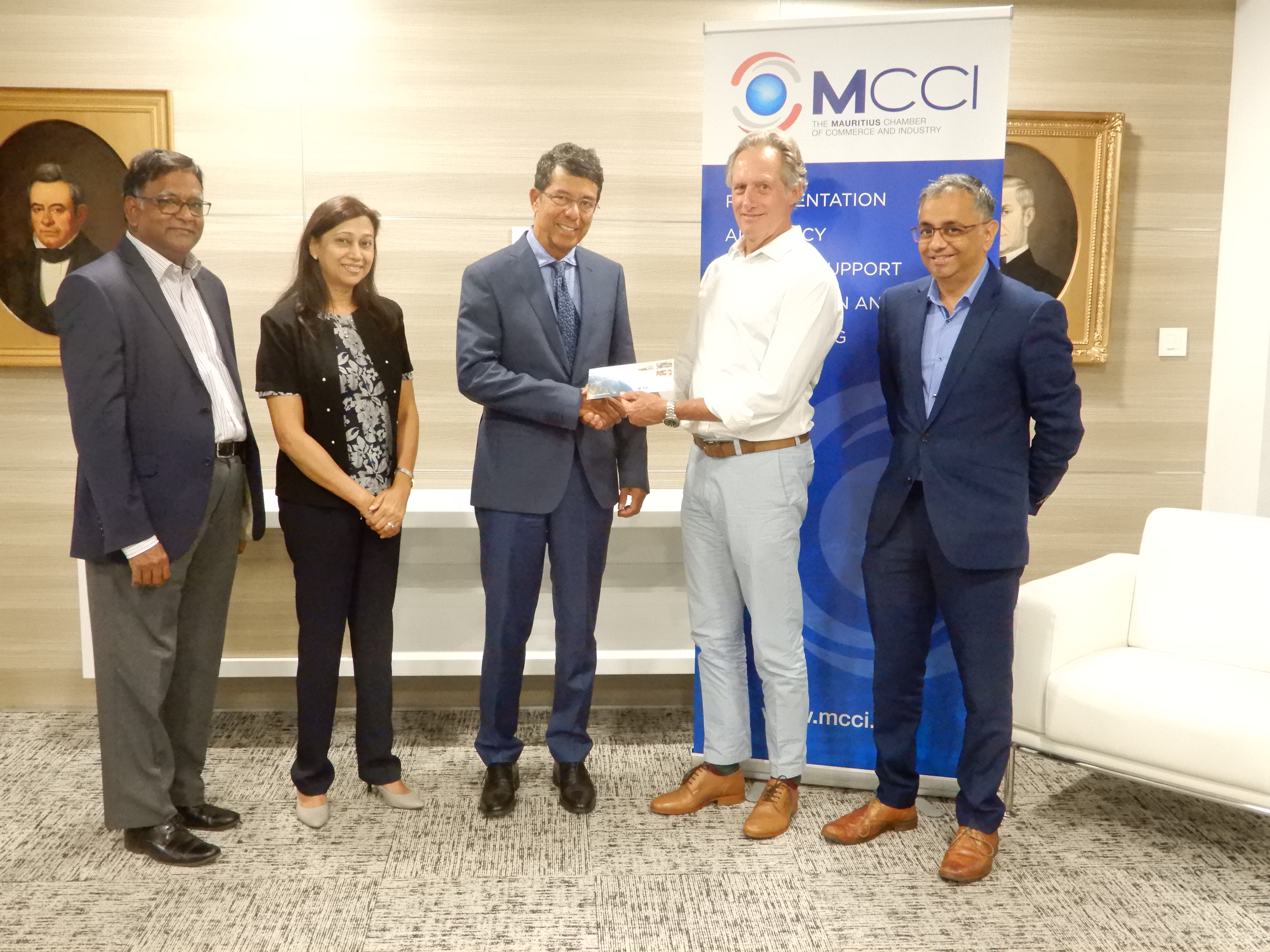 Visite de courtoisie du Secrétaire-Général de Cap Business océan Indien à la MCCI